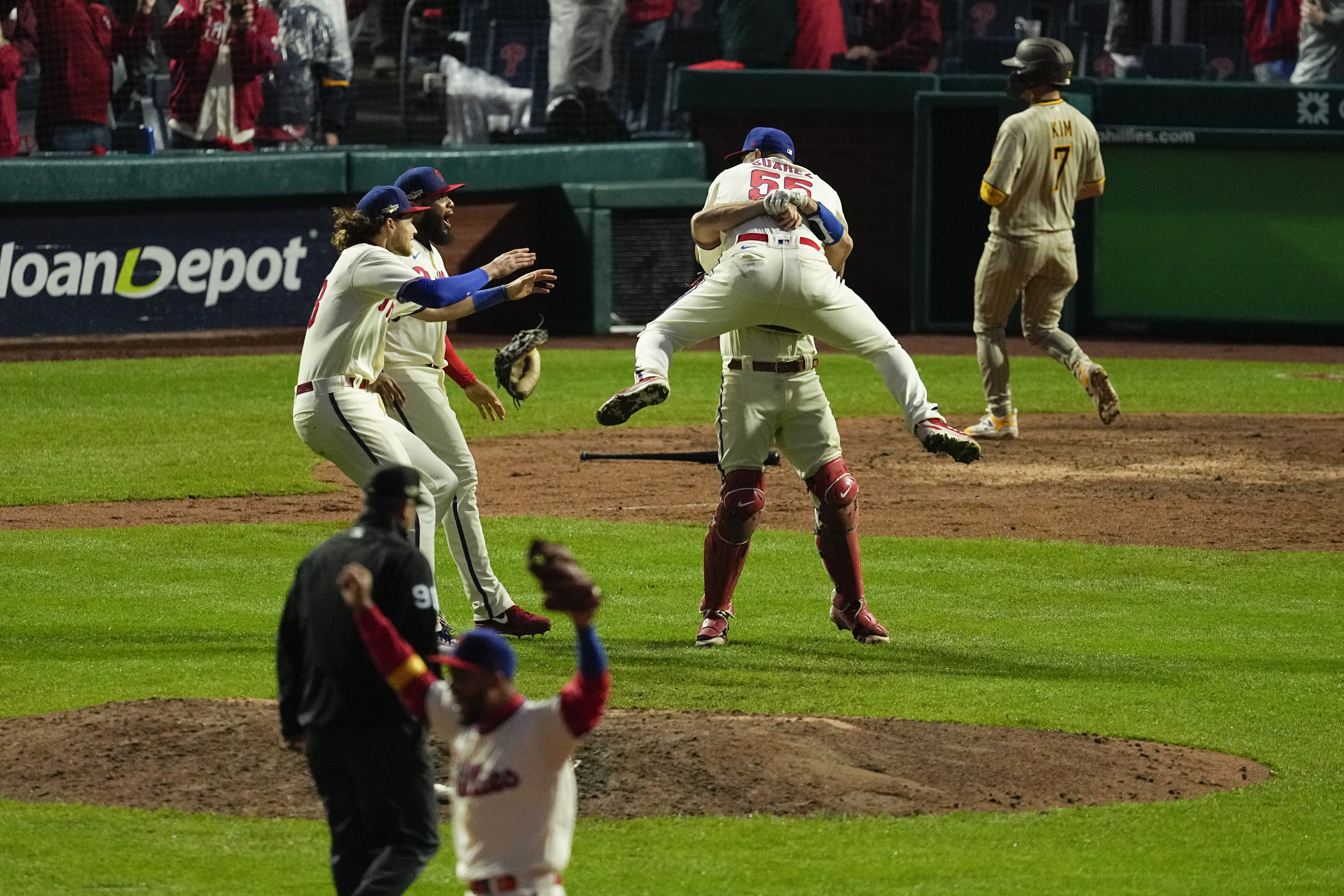 Harper ends home run drought as Phillies sweep doubleheader from Padres 6-4  and 9-4 - The San Diego Union-Tribune