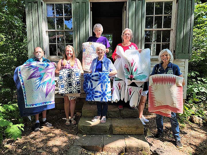 Prizewinning quilter in Bella Vista uses experience with stained glass