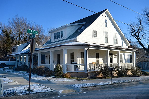 With deadline looming, Fayetteville council needs to make decision on short-term rental regulations - Vimarsana News