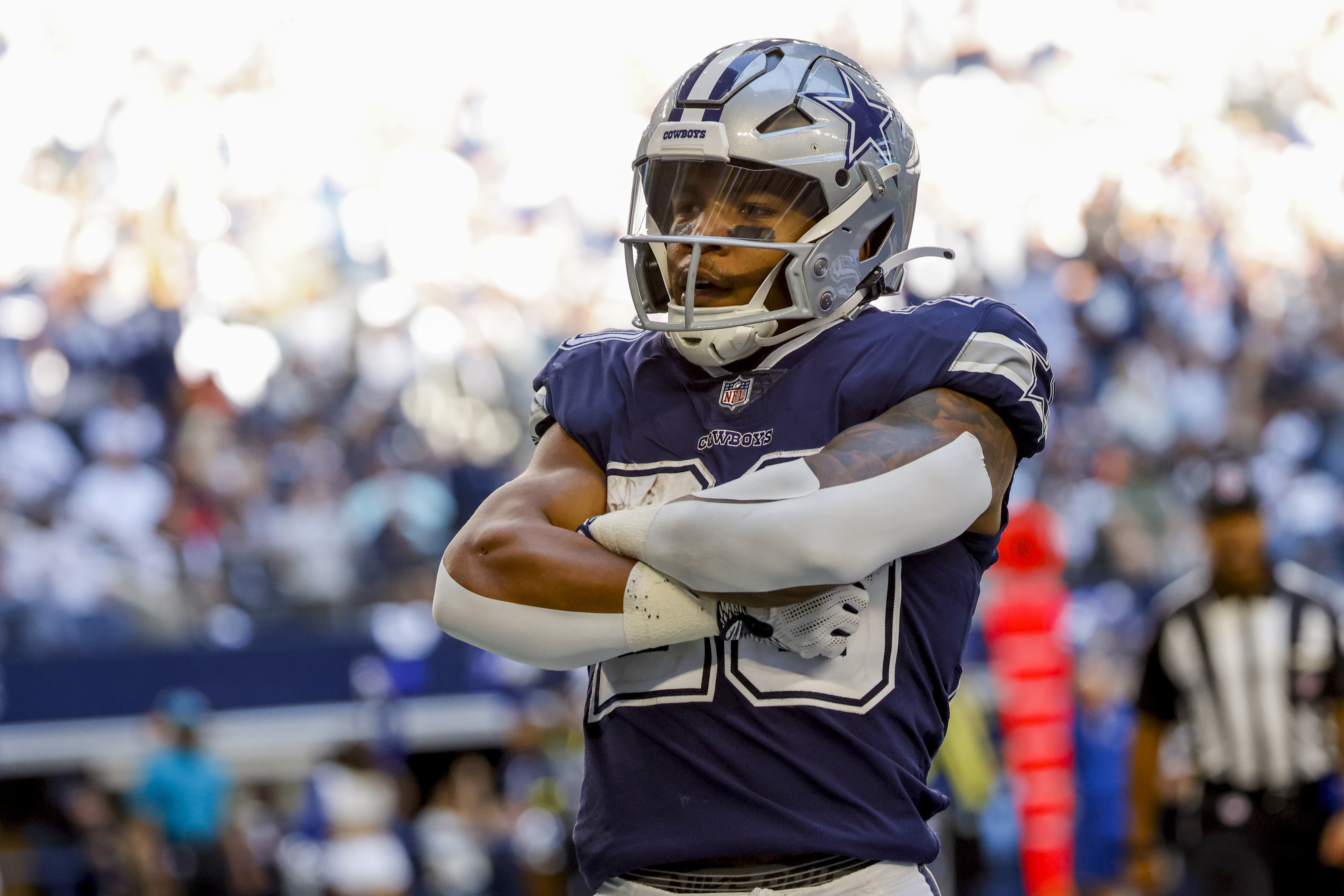 A Dallas Cowboys fan wears a costume during the first half of an NFL  football game against the Chicago Bears Sunday, Oct. 30, 2022, in  Arlington, Texas. (AP Photo/Ron Jenkins Stock Photo 