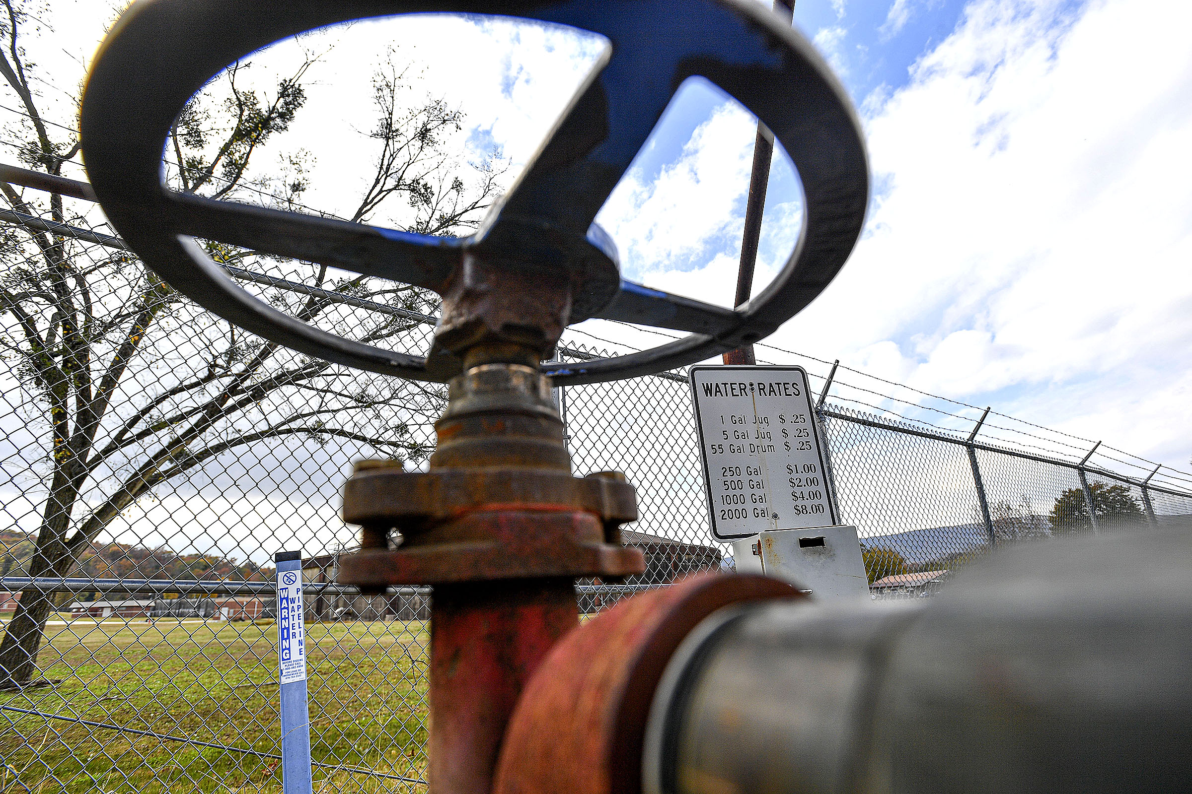 Mountainburg to petition county to keep $2.5 million in federal covid-19 relief money for water project - Vimarsana News