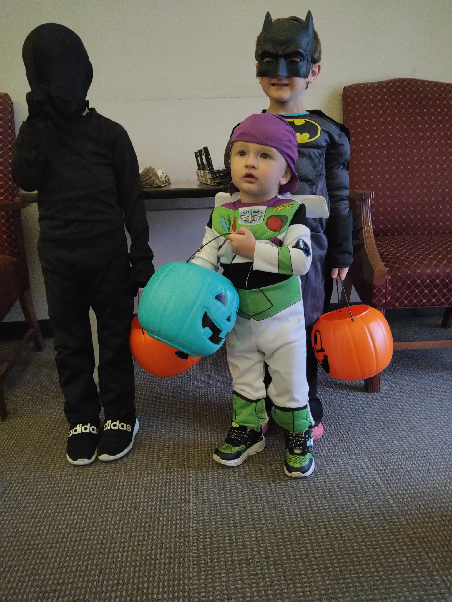 PHOTOS: Trick-or-treaters visit the News-Times