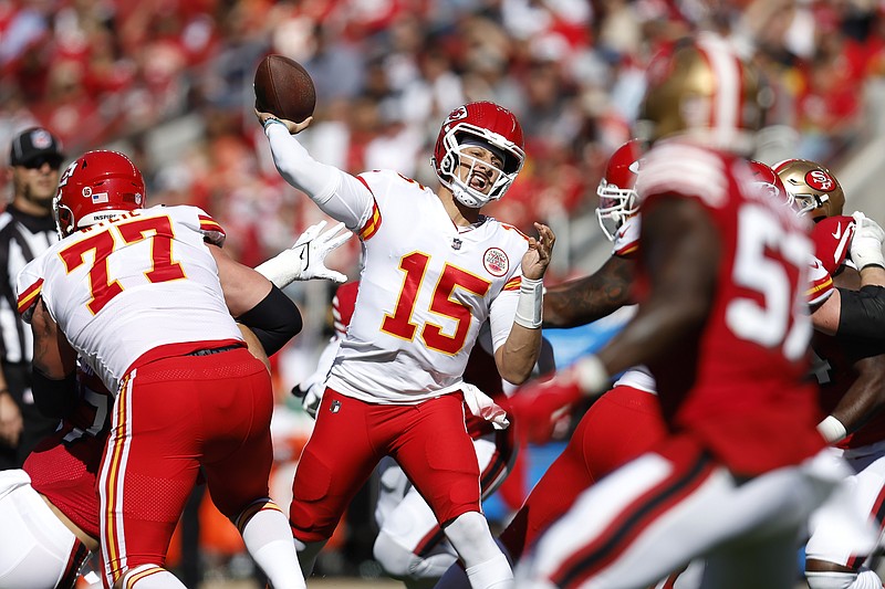 Mahomes the old man among 4 NFL conference title game QBs