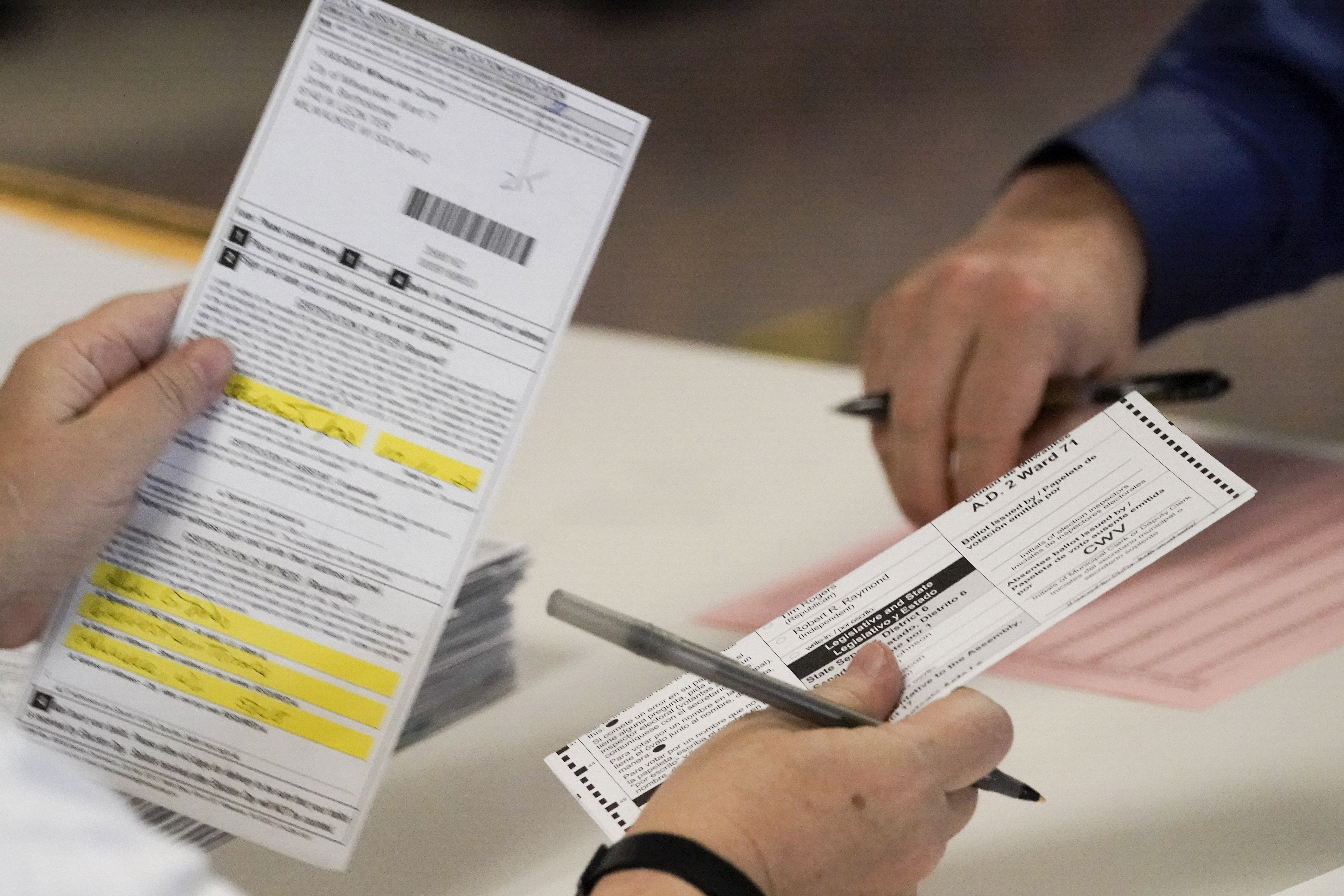 '22 election official fired in Milwaukee in ballot fraud case - Vimarsana News