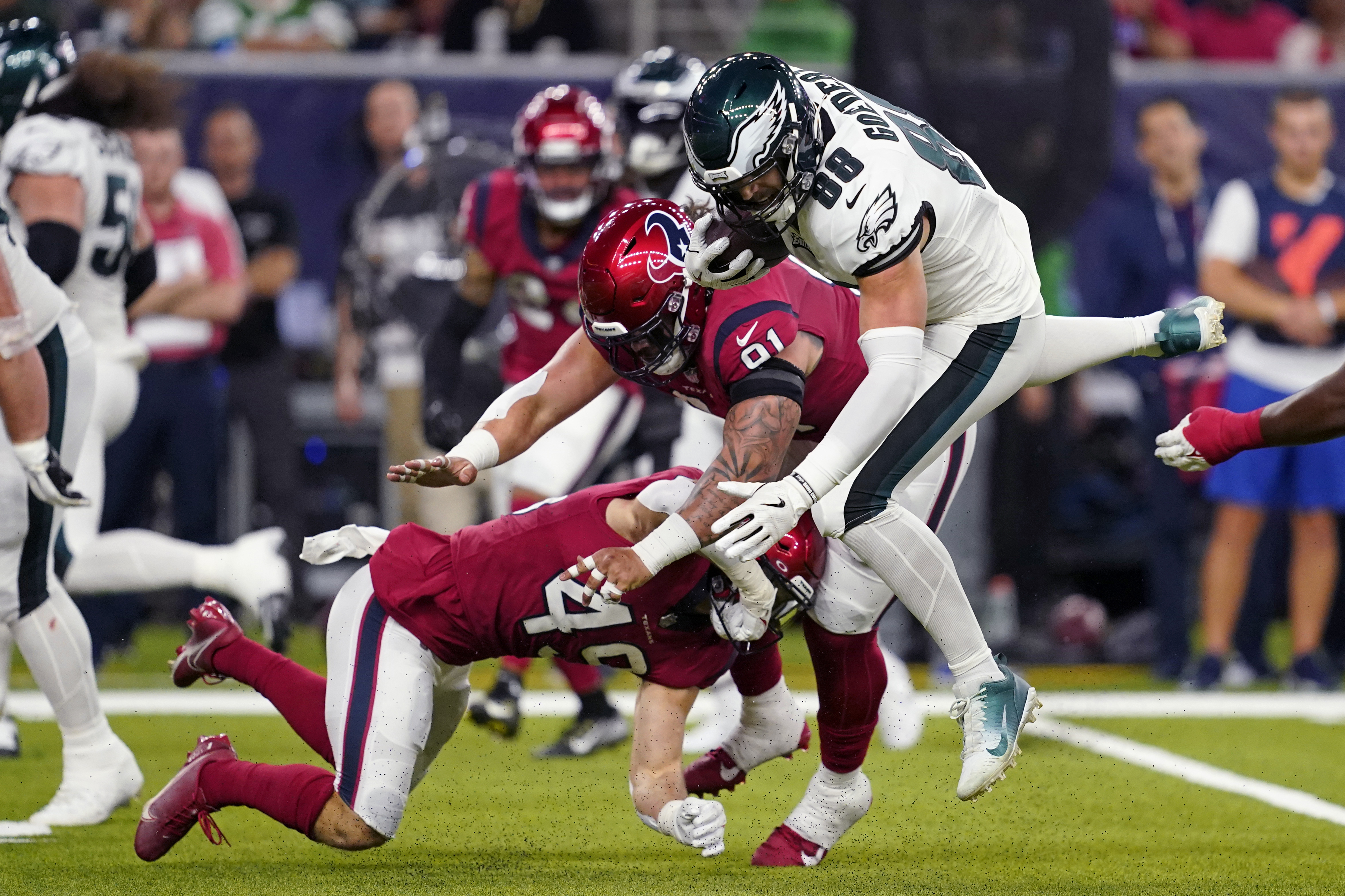 Eagles down Texans to reach 8-0 for first time