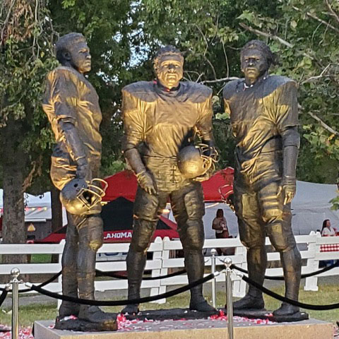 The story behind the statue of Lee Roy Selmon and his brothers at Oklahoma