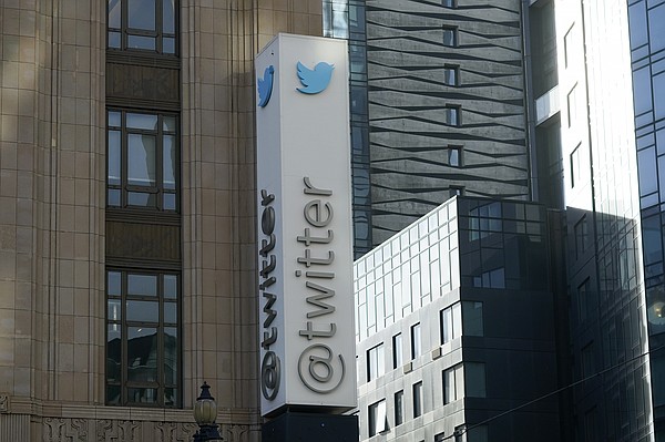 Twitter begins subscription plan