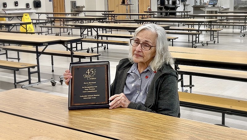 WATCH: Lakeside cafeteria manager retires afters 45 years