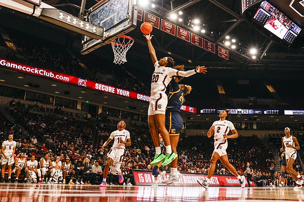 No. 1 South Carolina routs E. Tennessee State - Vimarsana News