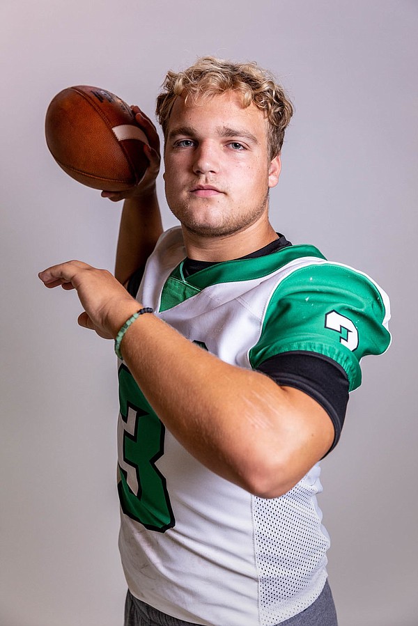 PREP FB: Meredith relies on strength to power Greenland offense - Vimarsana News