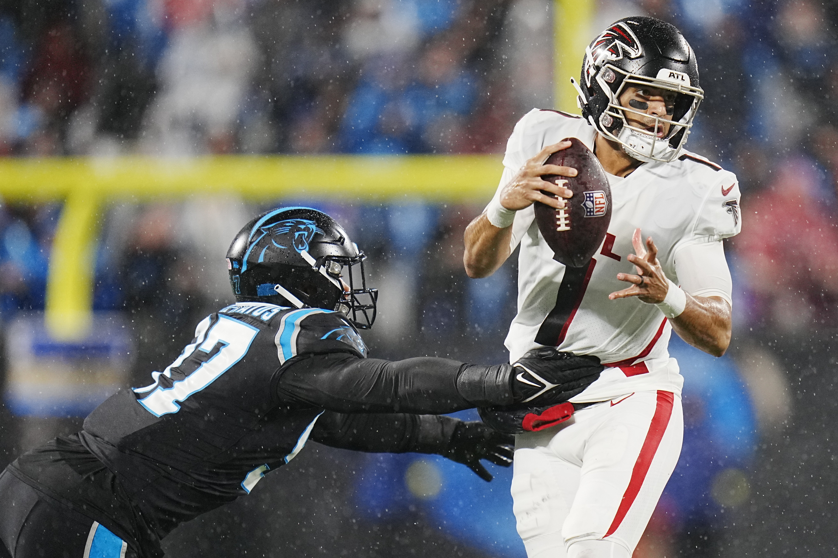 D'Onta Foreman boosts Panthers run game in win over Bucs