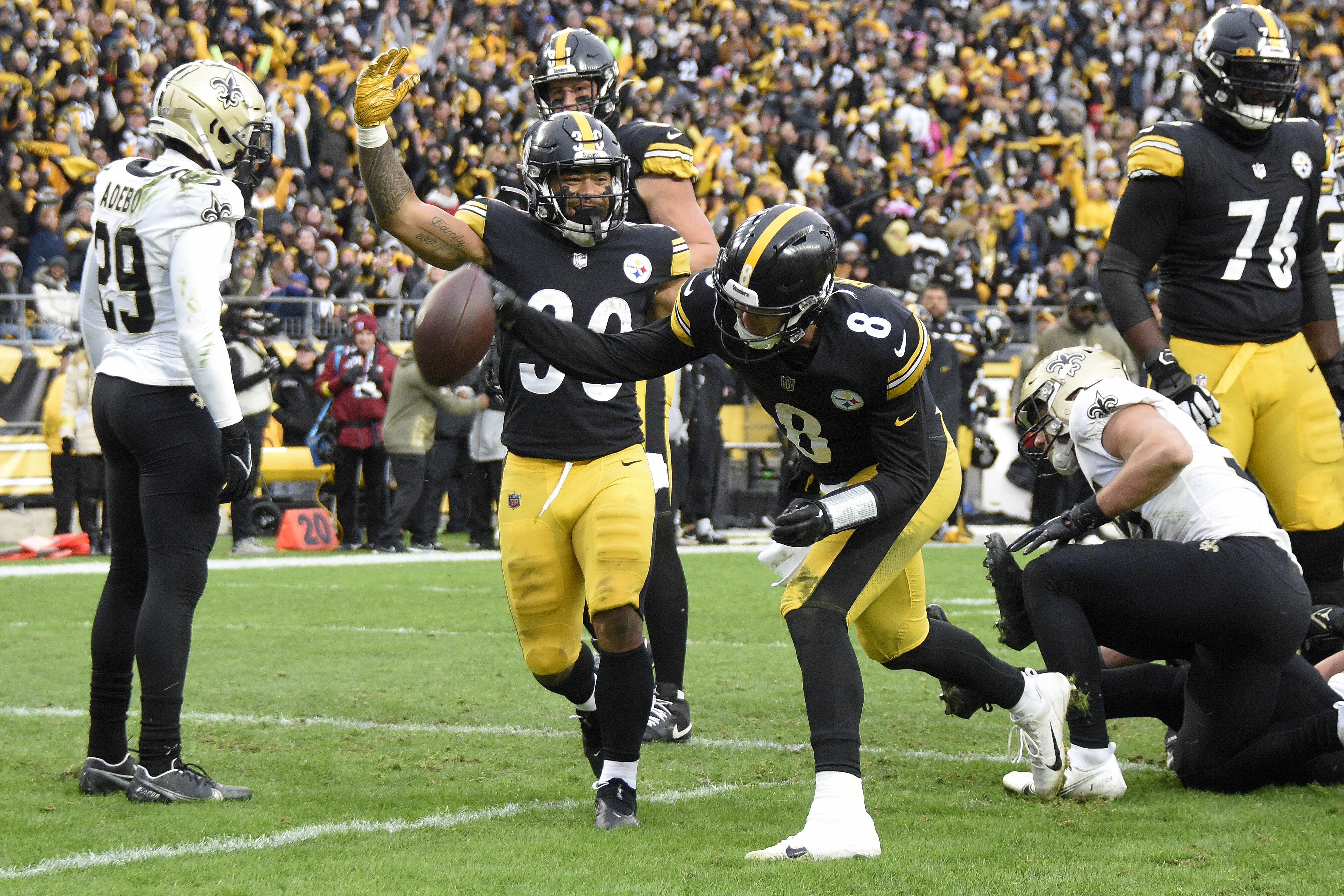 Steelers ride defense to 20-10 win over listless Saints