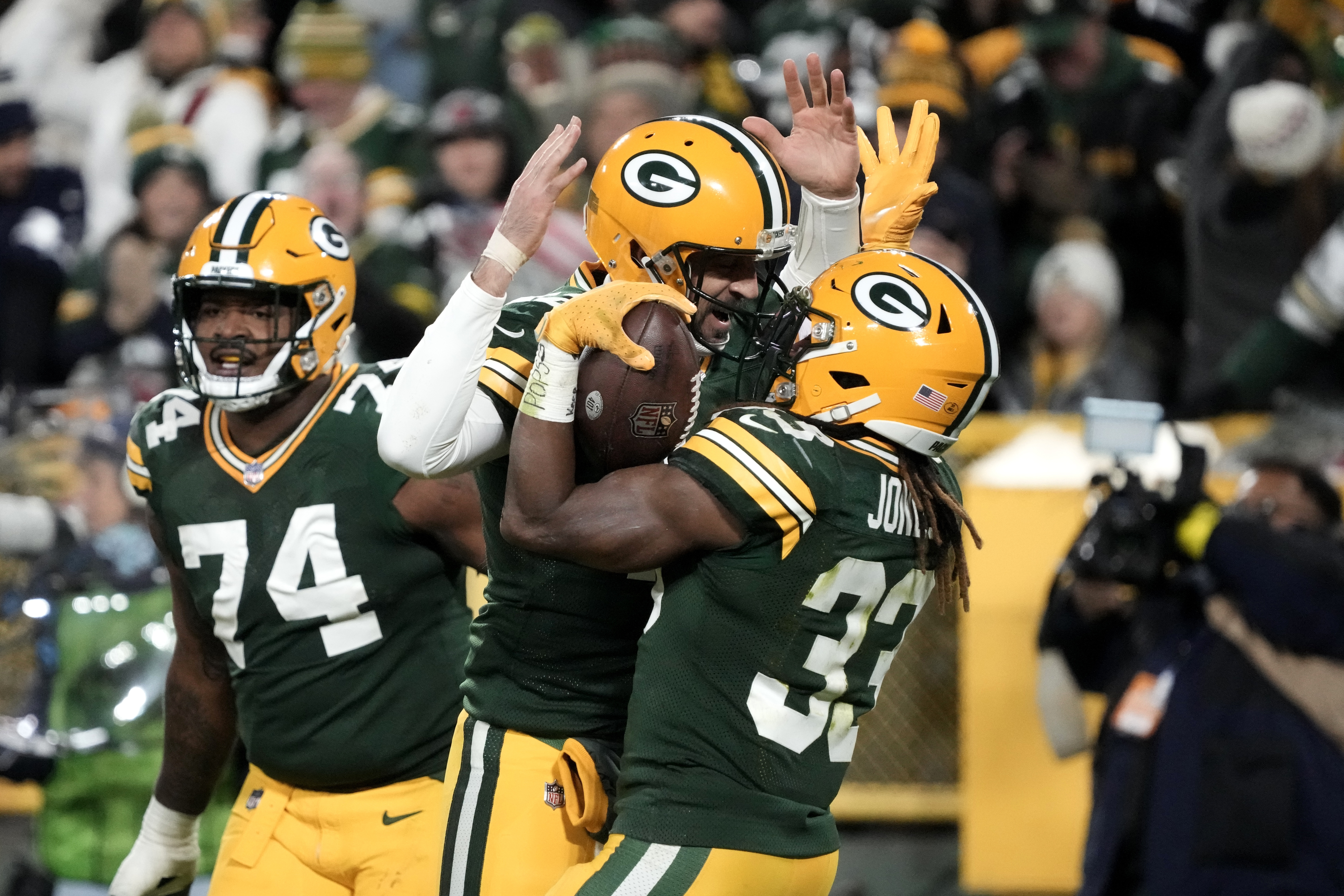 Green Bay Packers' Mason Crosby (2) and Pat O'Donnell (16