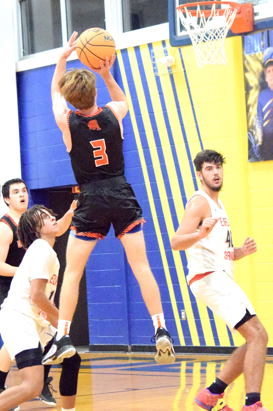 PREP BASKETBALL: Woolard scores 29 as Gravette holds off Shiloh Christian - Vimarsana News