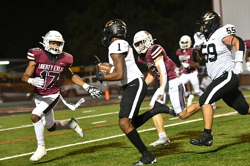 Pleasant Grove faces unbeaten Caddo Mills in area game today