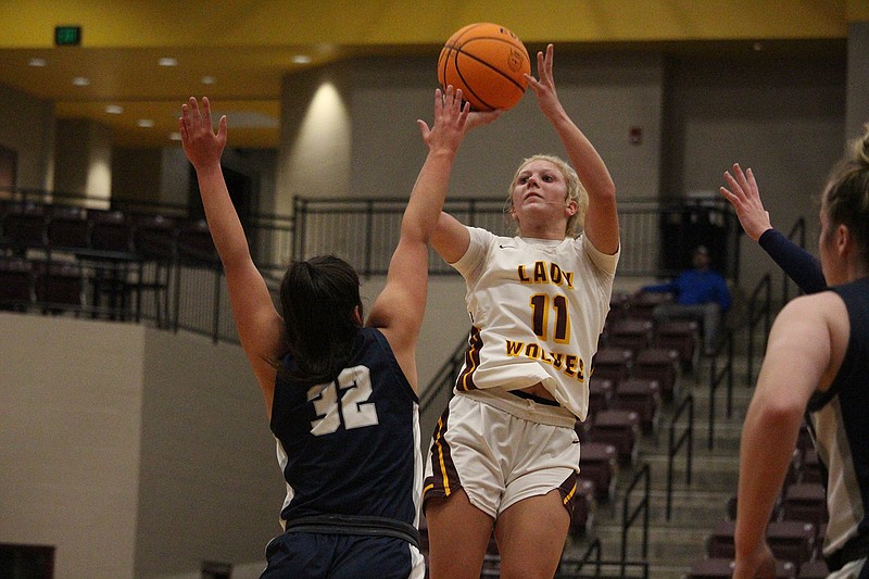 Greenwood overwhelms LH with press Hot Springs Sentinel Record