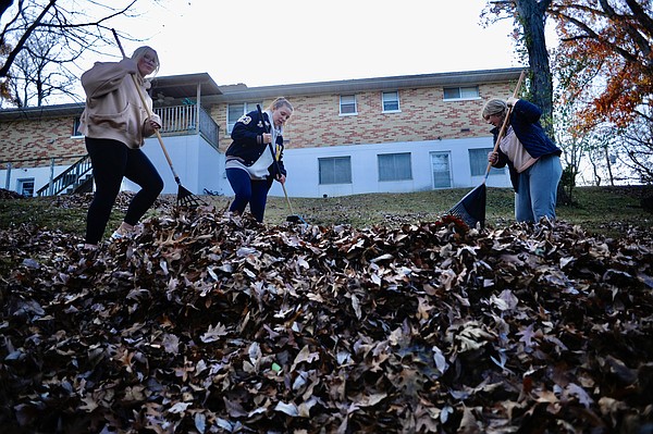 Operation Leaf Relief leaves students feeling fulfilled - Vimarsana News