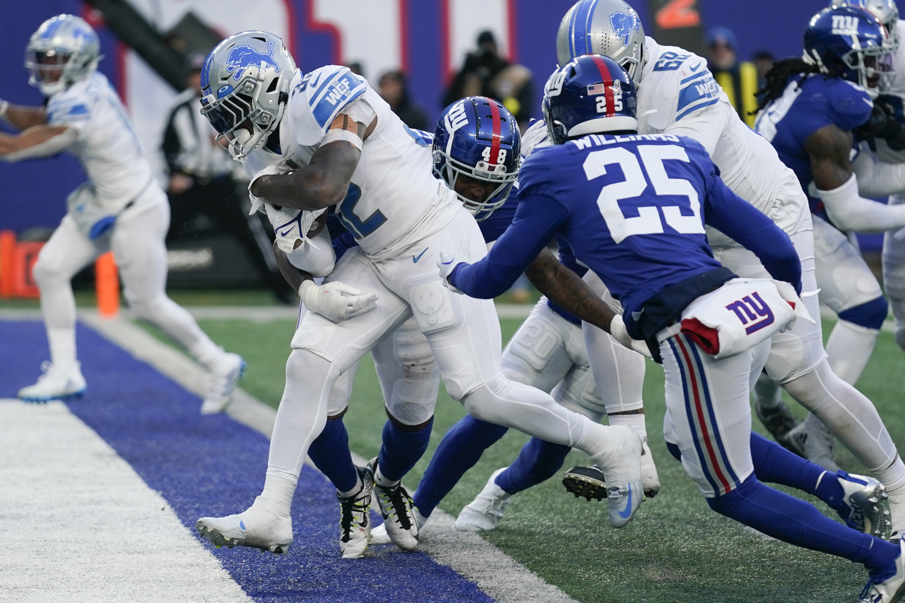 Lions aim for rare 3-game winning streak against Giants