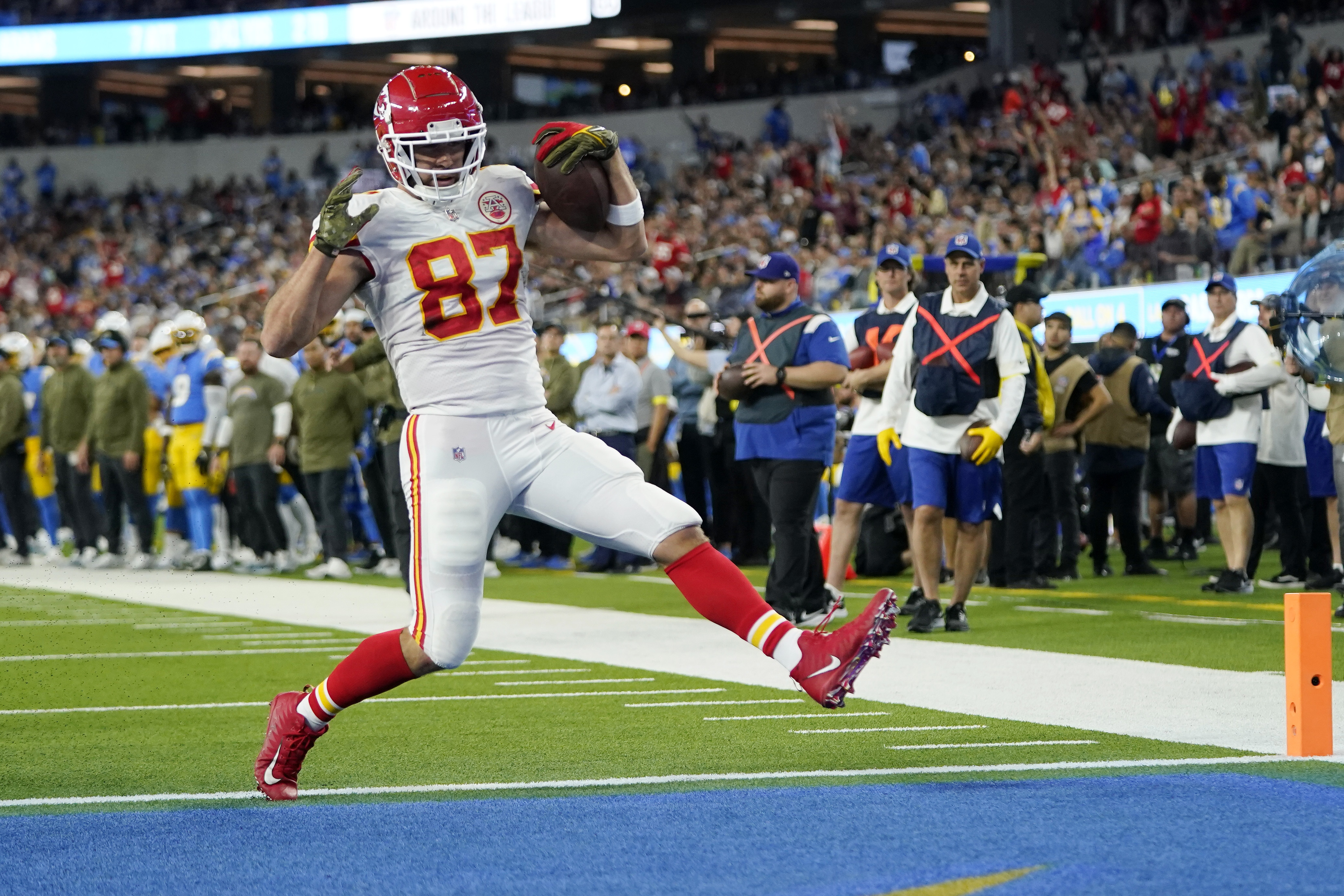 Late TD gives KC road win