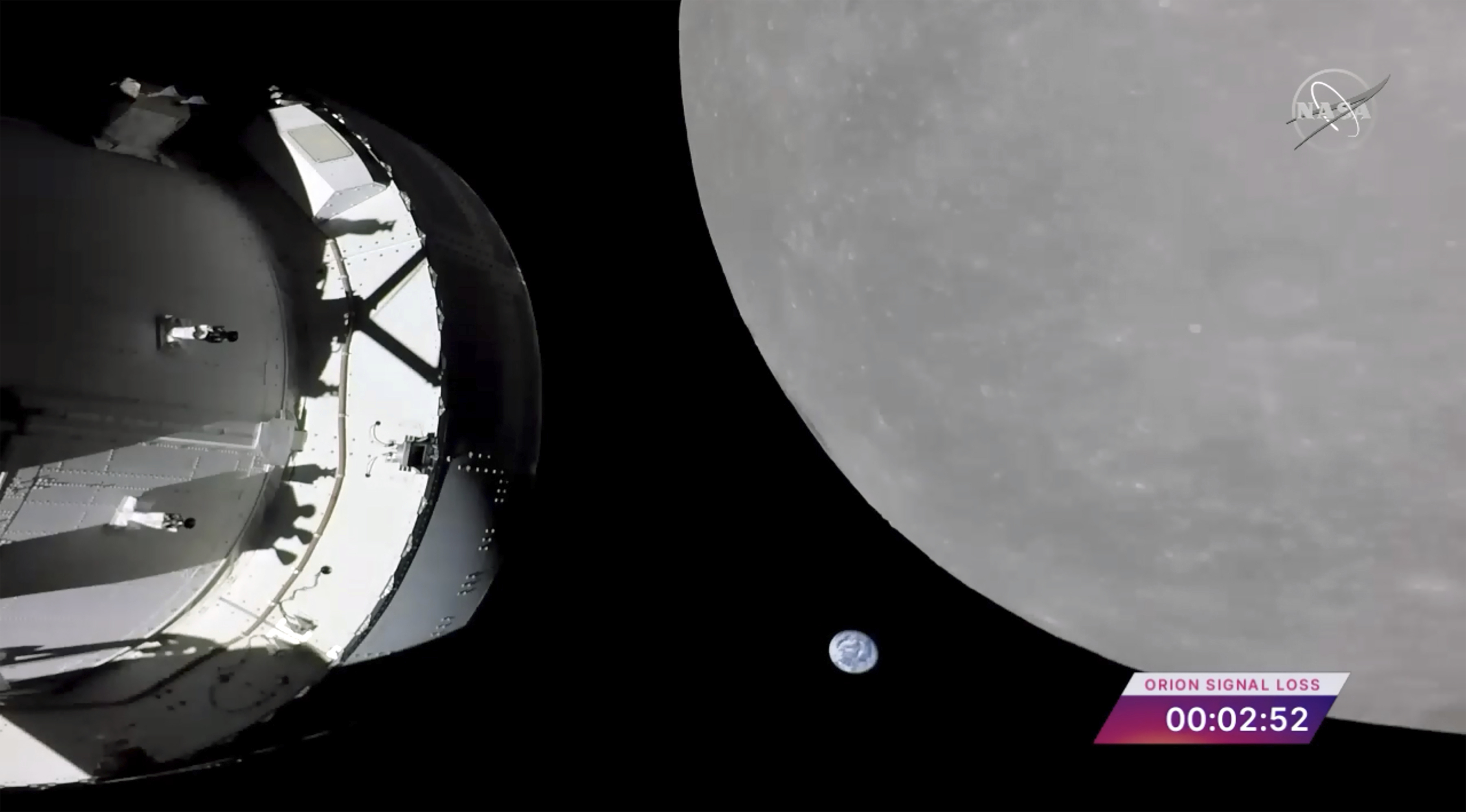 NASA's Artemis I buzzes near Moon