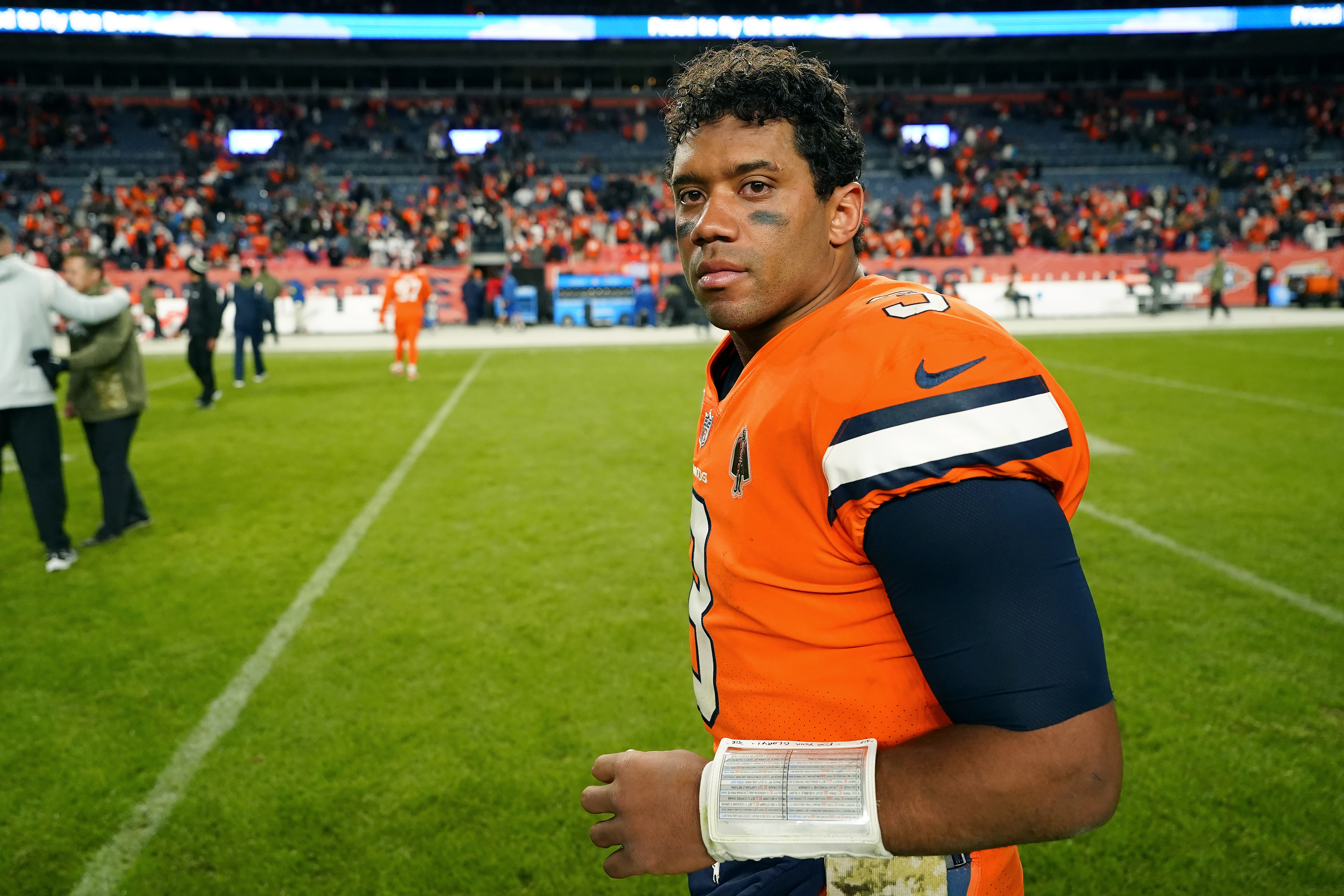 Patrick Mahomes and Russell Wilson exchange jerseys after Seahawks beat  Chiefs 