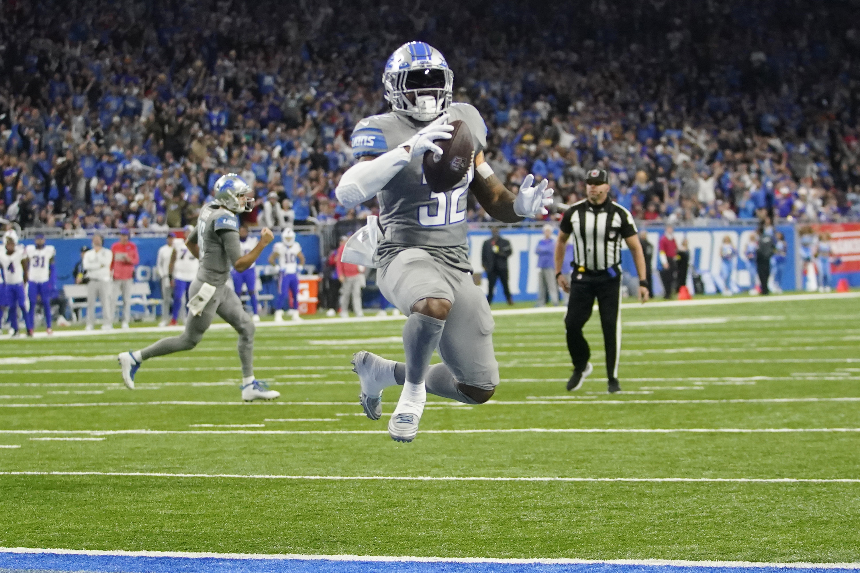 Back at Ford Field, Bills face surging Lions