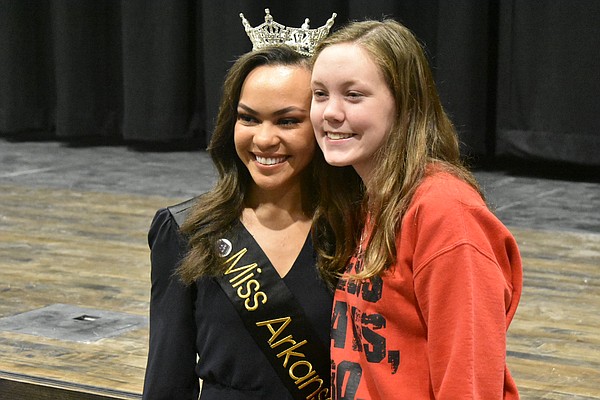 Miss Arkansas 1st to take facility stage - Vimarsana News
