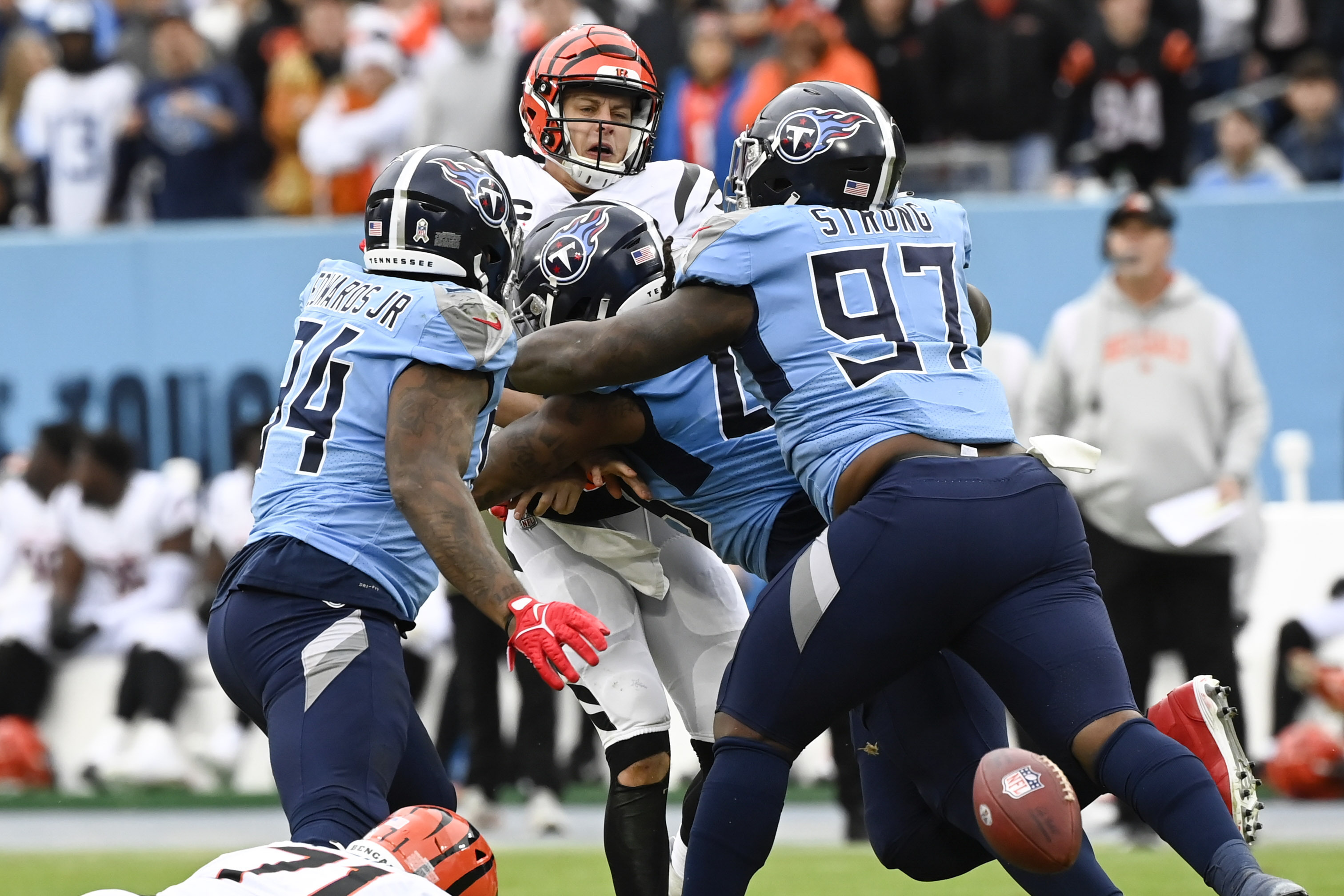 Joe Burrow's TD to Higgins lifts Bengals over Titans 20-16