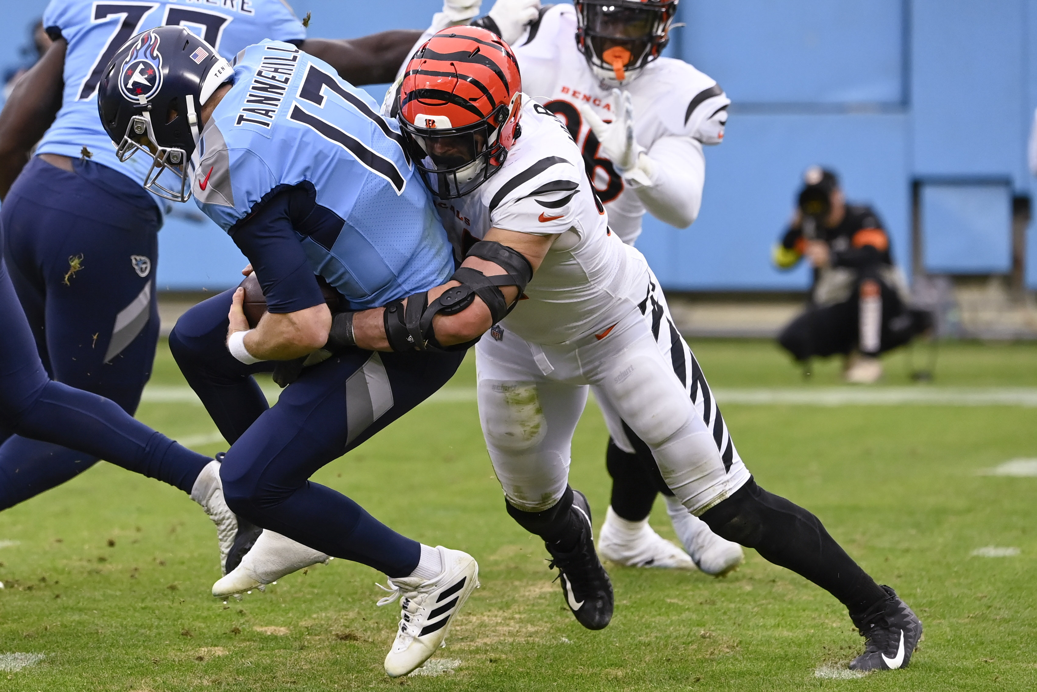 Burrow, Bengals leave Titans disheartened again