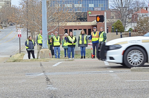 Walk audit hones in on Old Munichburg sidewalk improvements - Vimarsana News