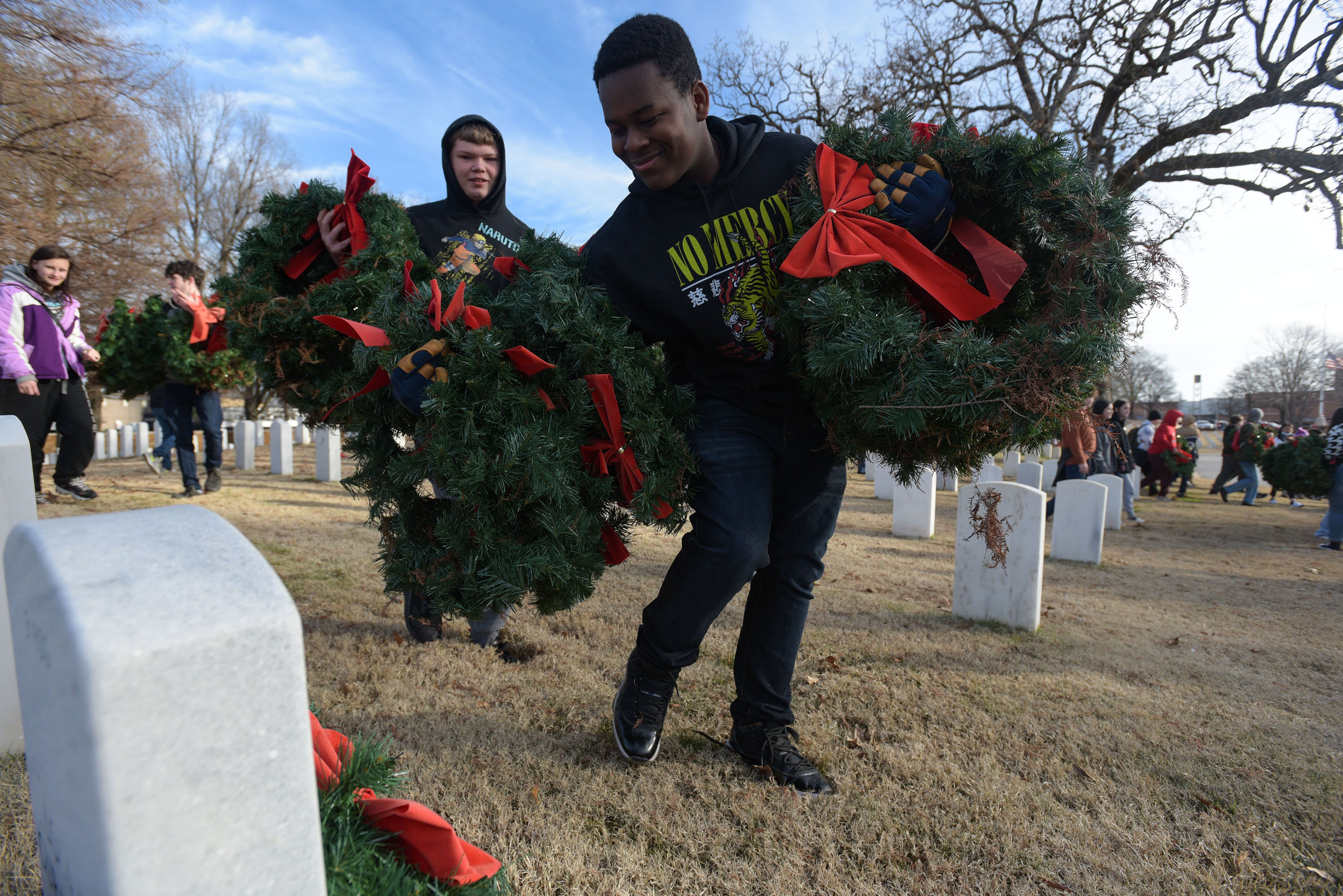 Fort Smith Christmas Honors event recognizing veterans to be held Saturday at national cemetery - Vimarsana News
