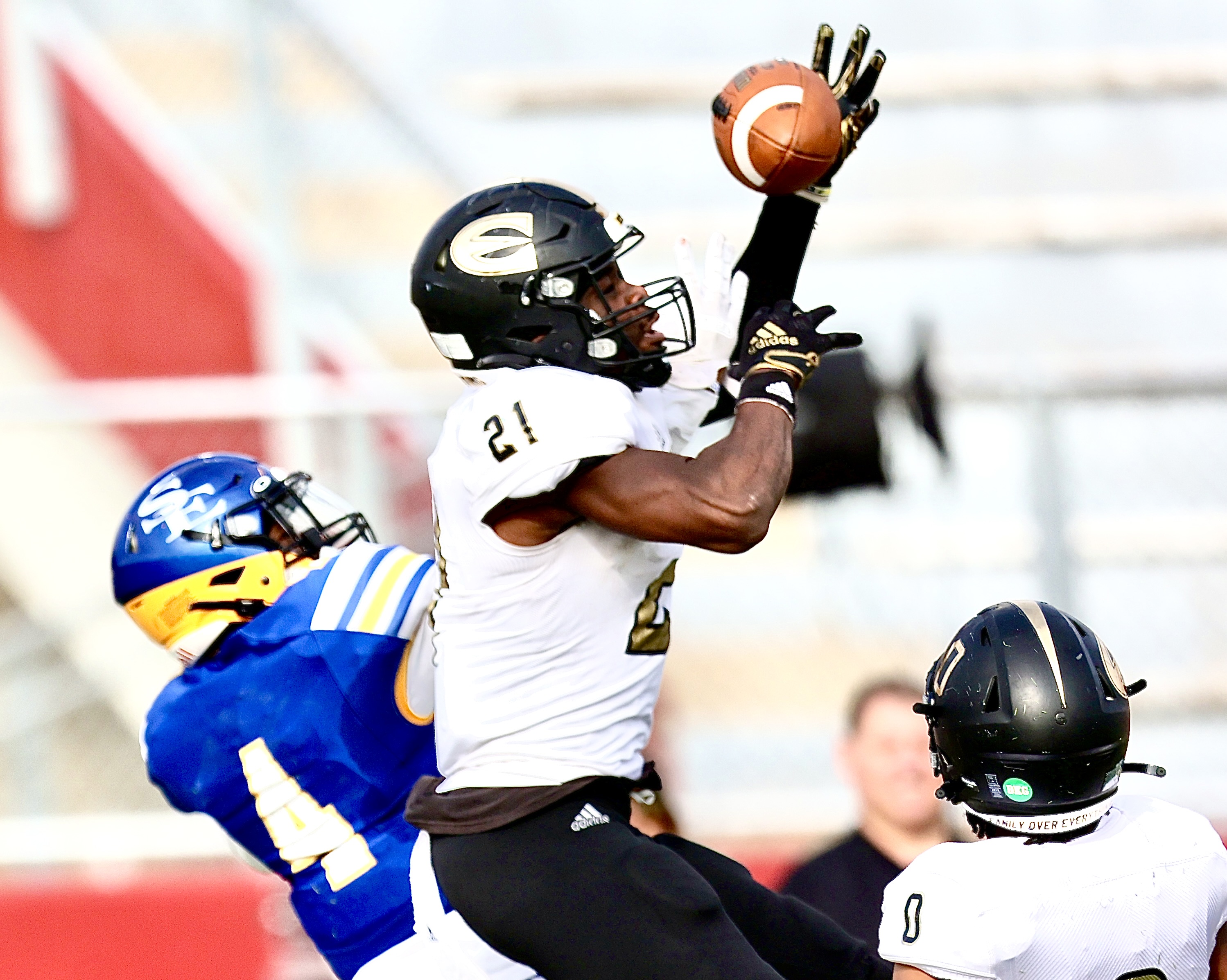 GOING BOWLING EMPORIA STATE FOOTBALL TO PLAY IN LIVE UNITED BOWL - Emporia  State University Athletics