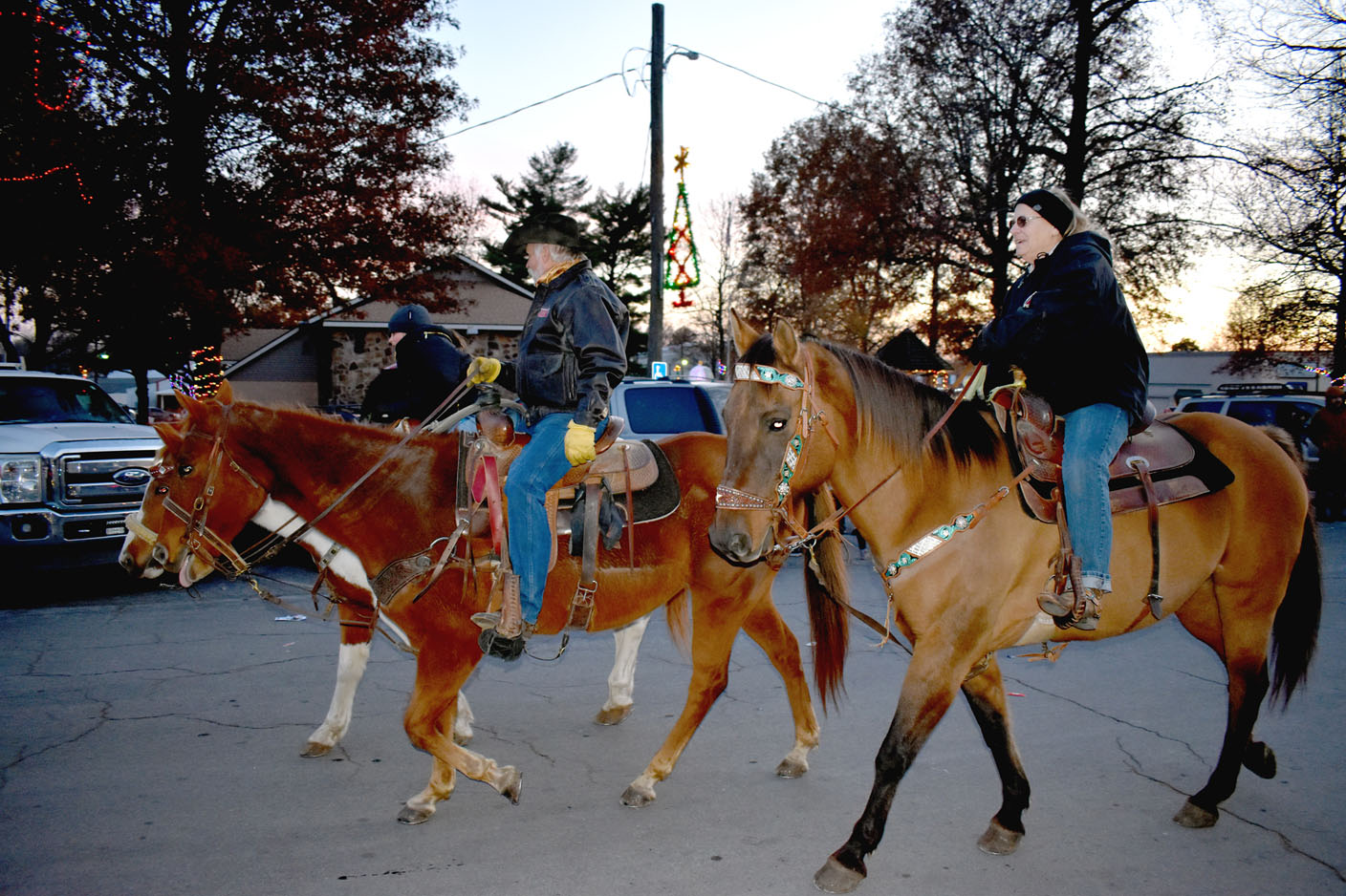 Lincoln Parades Christmas Style Around Square Washington County
