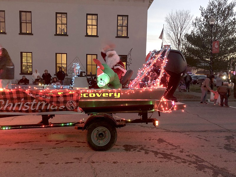 Pineville Hosts Annual Christmas Parade McDonald County Press