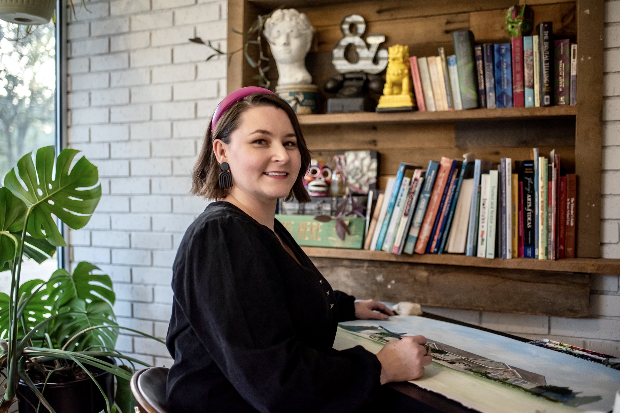 Finding the beauty in everything: Artist Shea Phillips - Vimarsana News