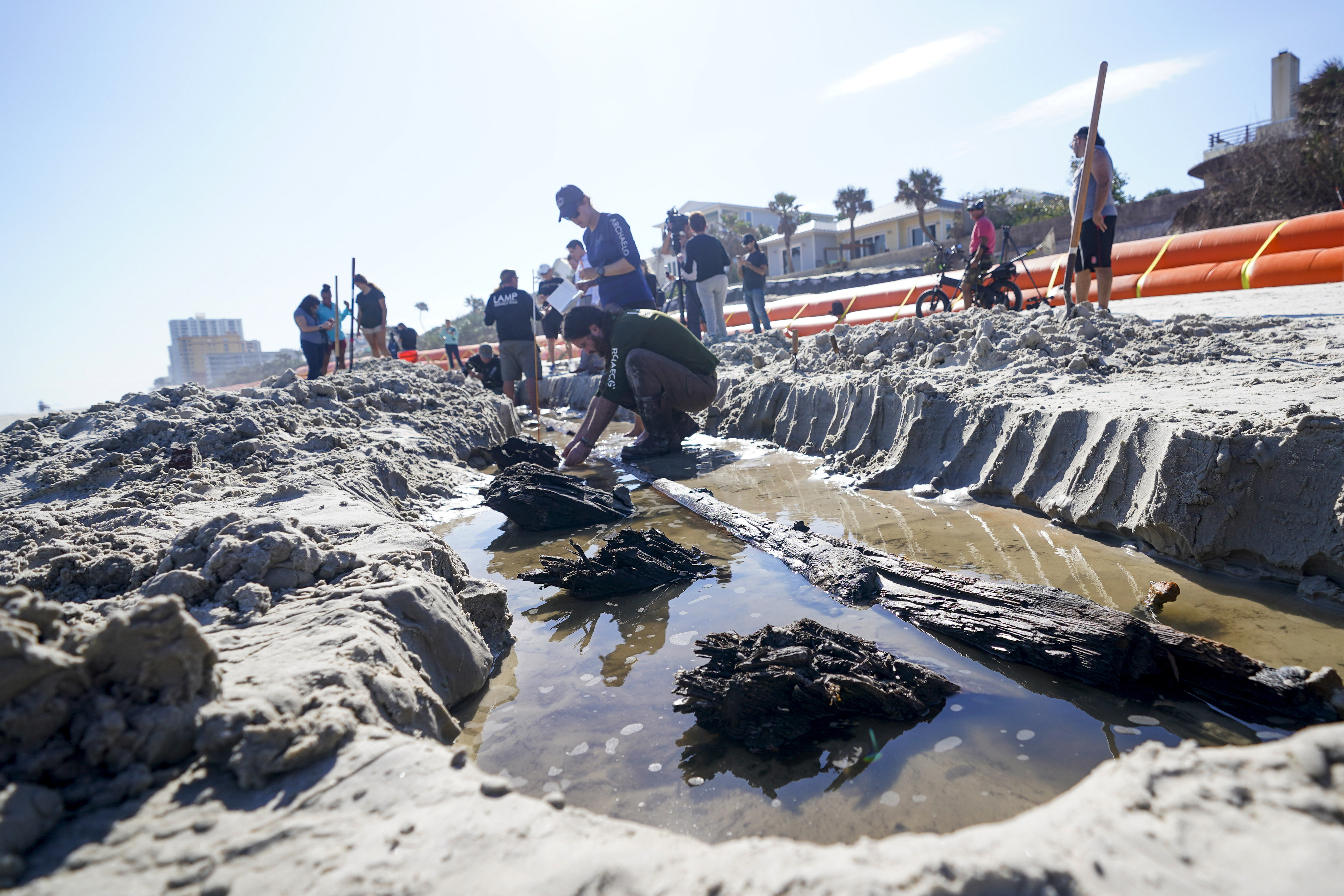 Florida beach erosion uncovers wooden ship from 1800s - Vimarsana News