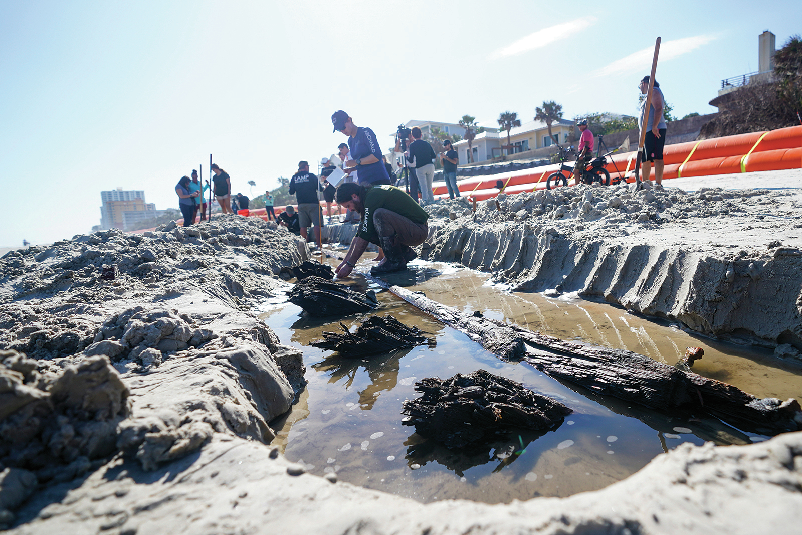 Florida beach erosion uncovers wooden ship from 1800s | Northwest
