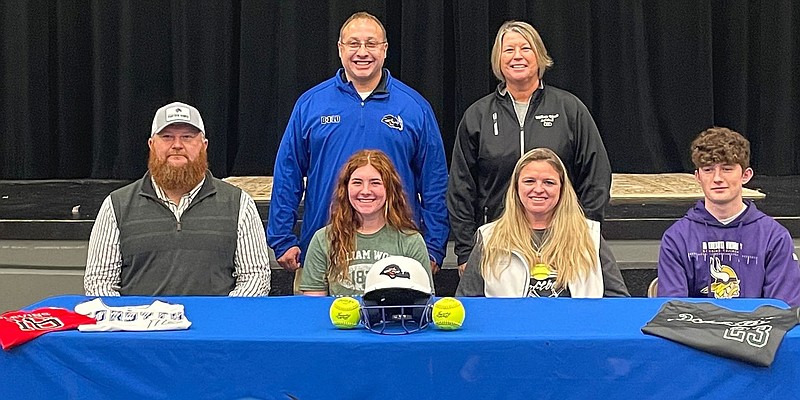 Forsyth Panthers 3rd baseman Belvins commits to WWU softball | Fulton Sun