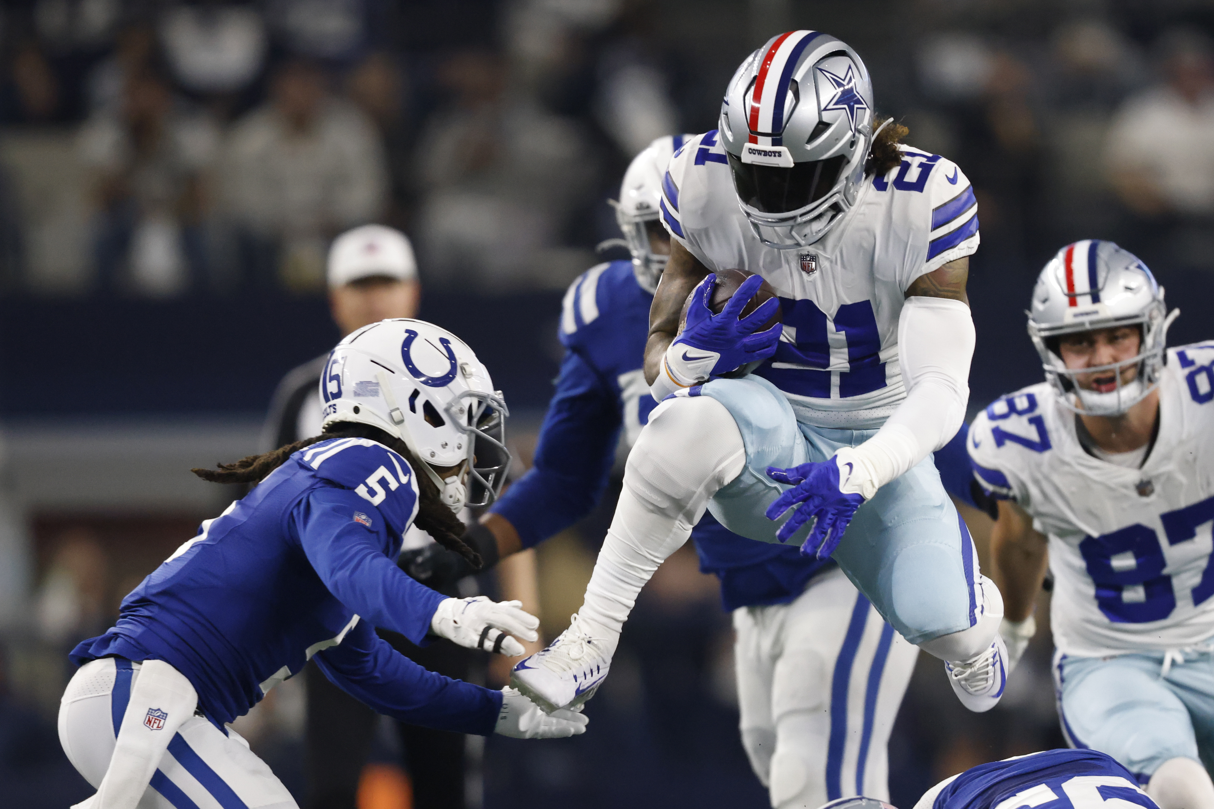 Dak Prescott needs time to return to form. Luckily, the Cowboys' defense  can provide