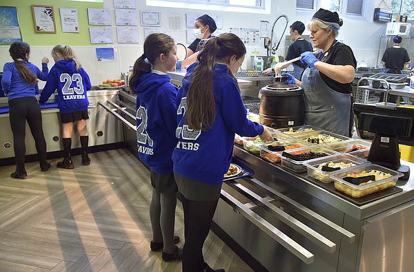 UK cost-of-living woes stir push for more free school meals - Vimarsana News
