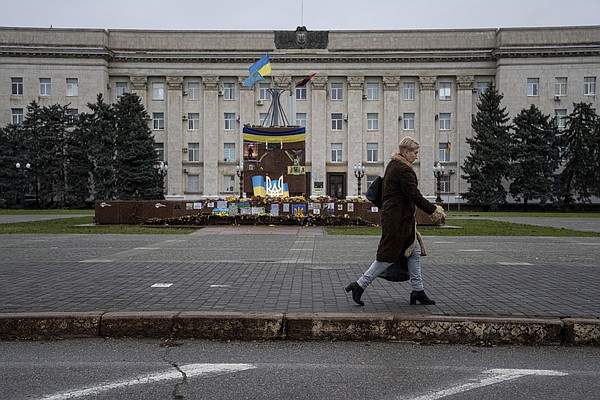 Battles destroy Ukrainian city, says Zelenskyy - Vimarsana News