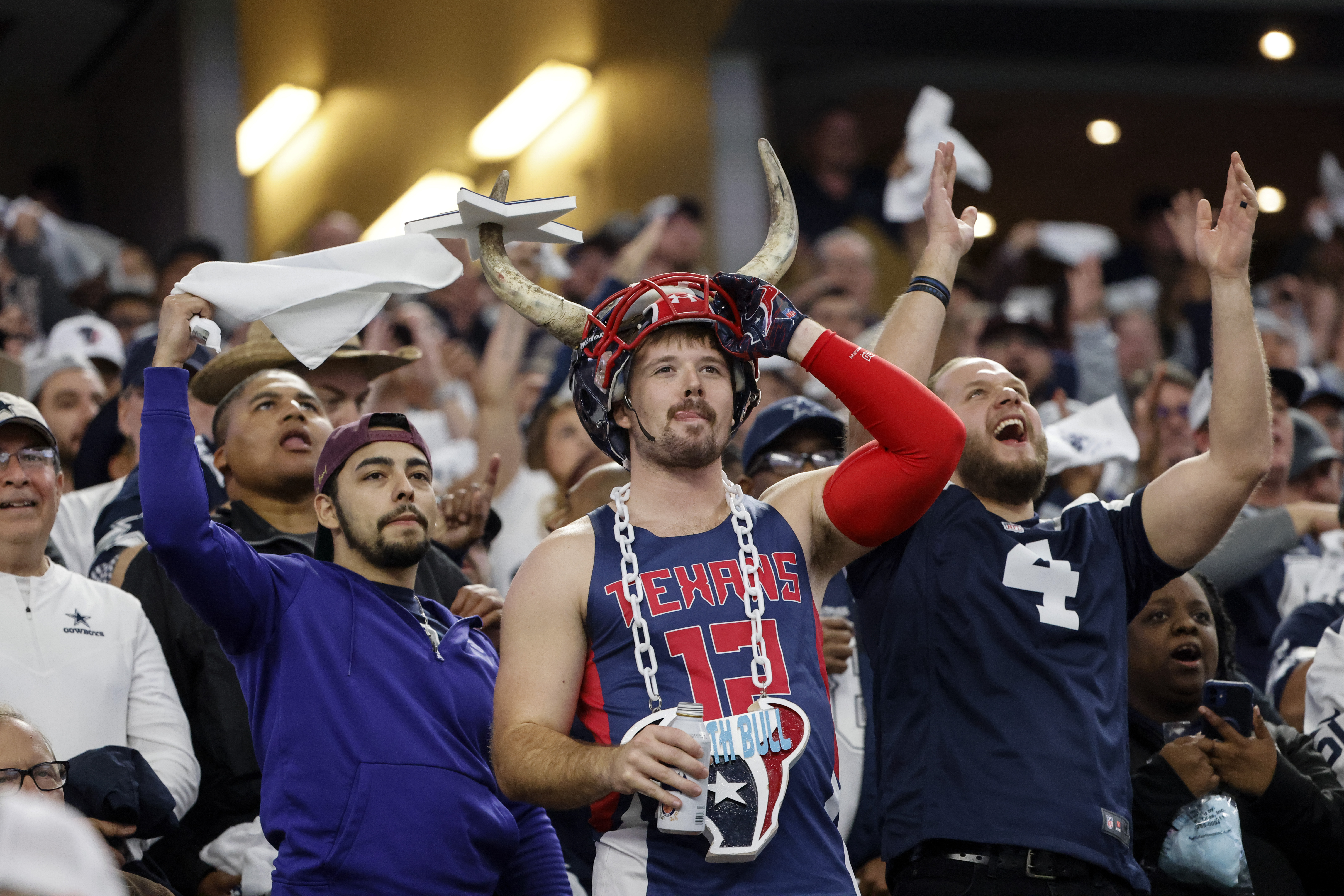 Arlington, Texas, USA. 11th Dec, 2022. Dallas Cowboy fans enjoying