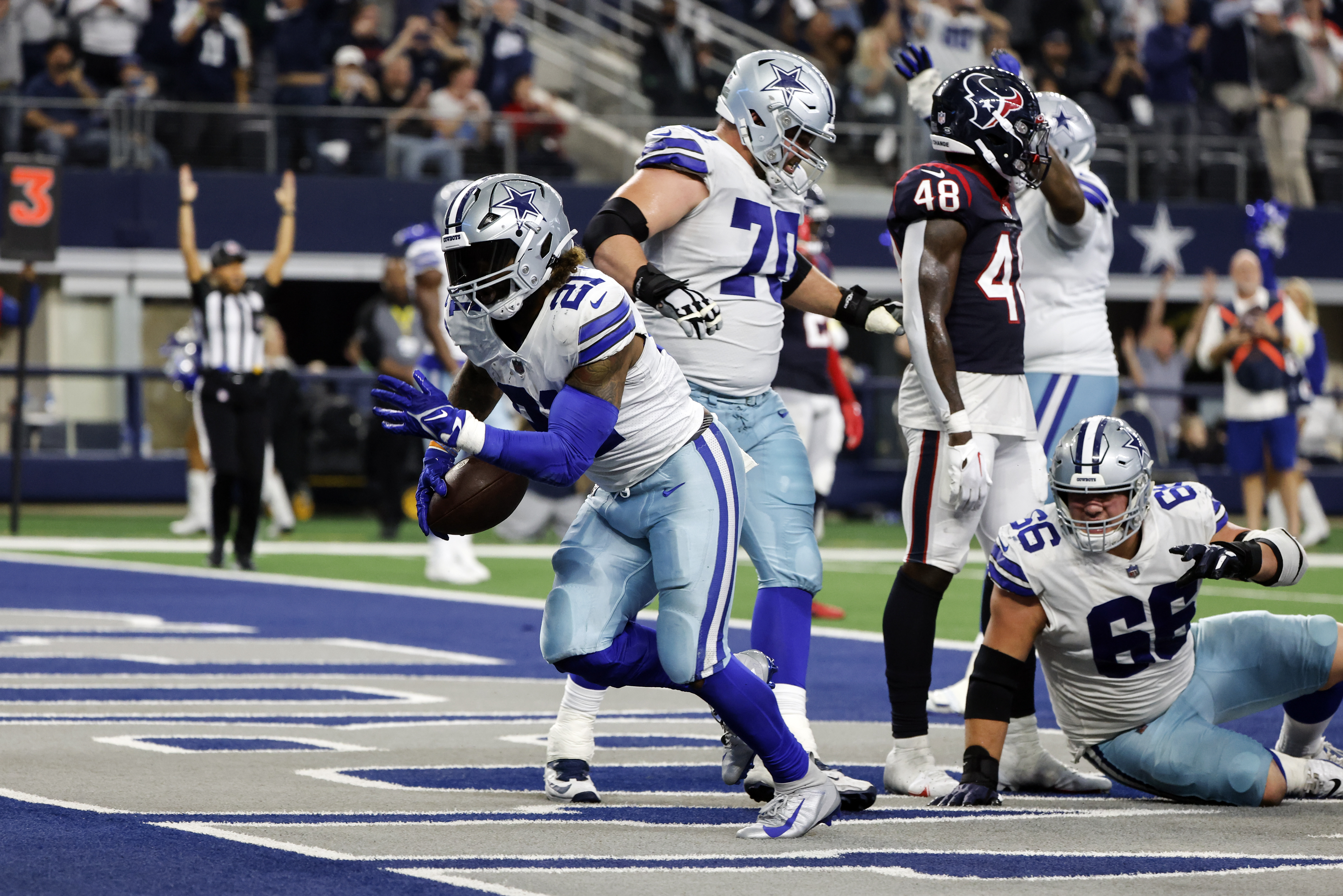 Dallas scores late, skirts major upset