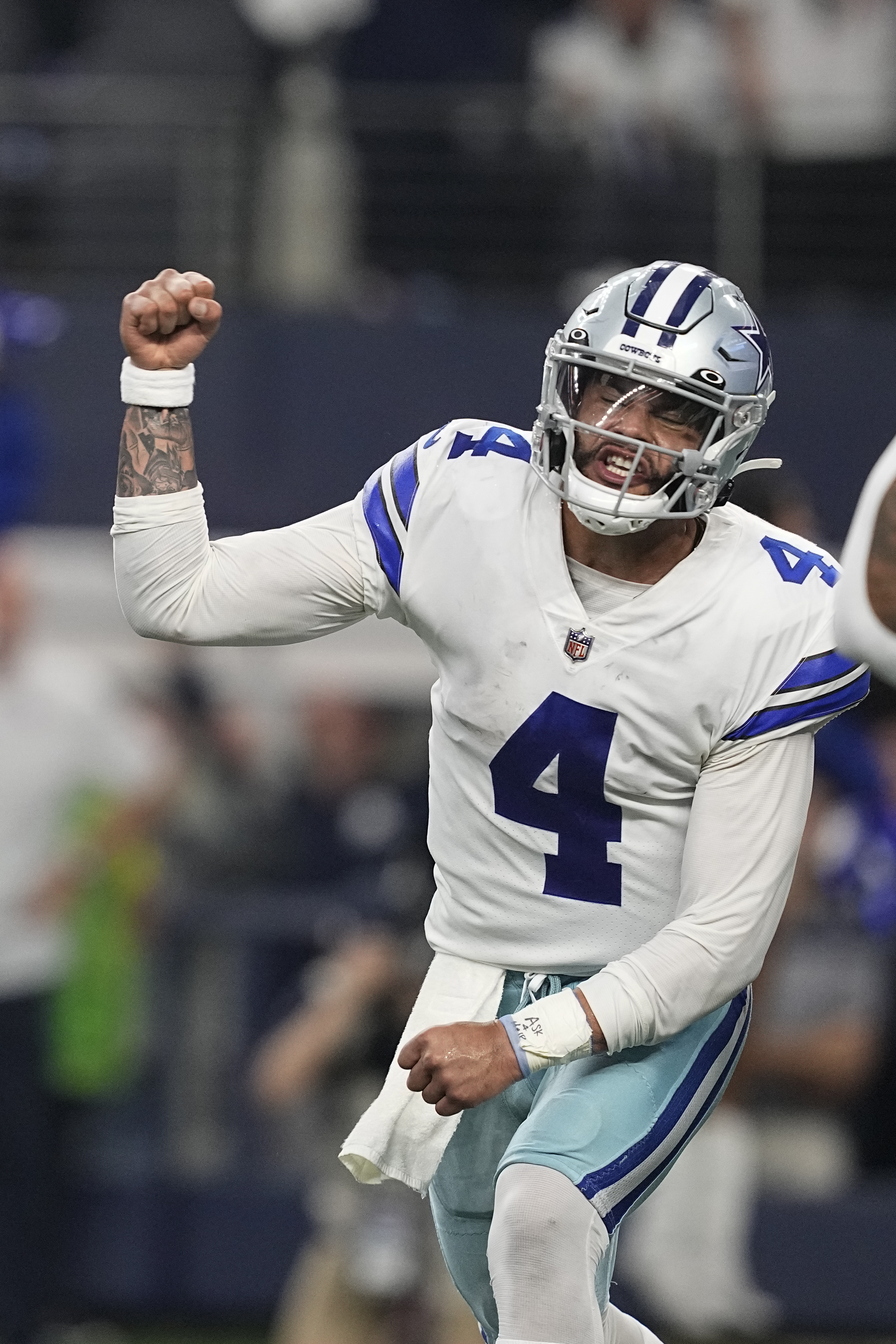 Dallas Cowboys dominate Houston Texans in battle for Texas, 34-0