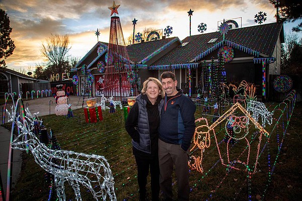 He puts on a famous holiday lights show. This is what happened when he got sick - Vimarsana News