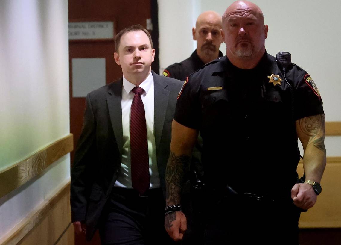 Former Fort Worth cop Aaron Dean found guilty of manslaughter - Vimarsana News