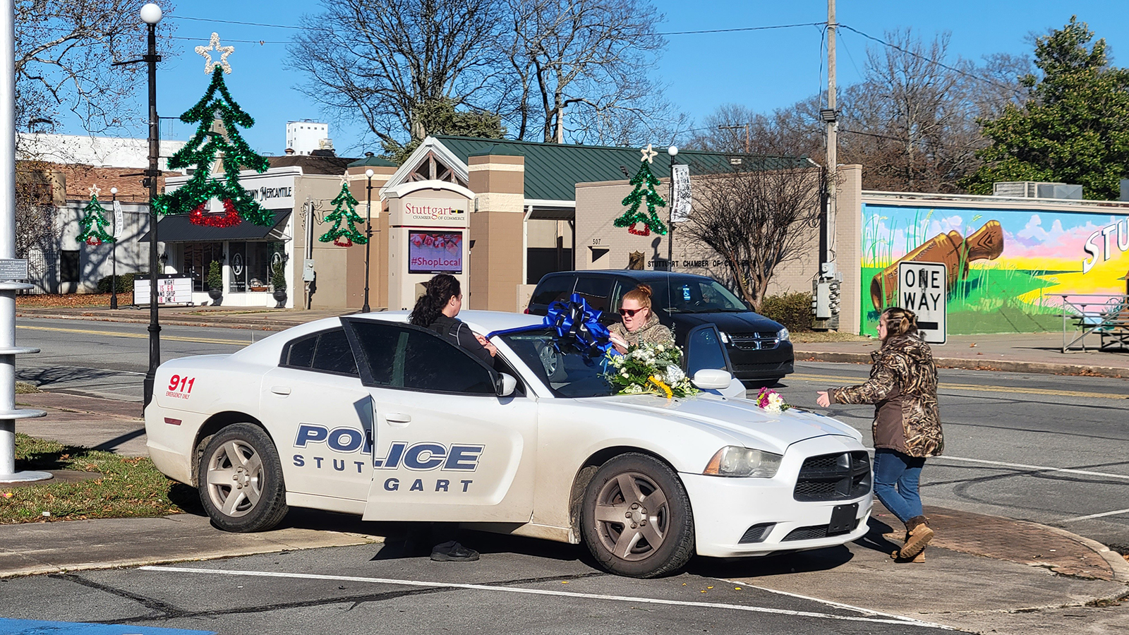 Police officer killed during chase near Stuttgart; suspect dies in shootout