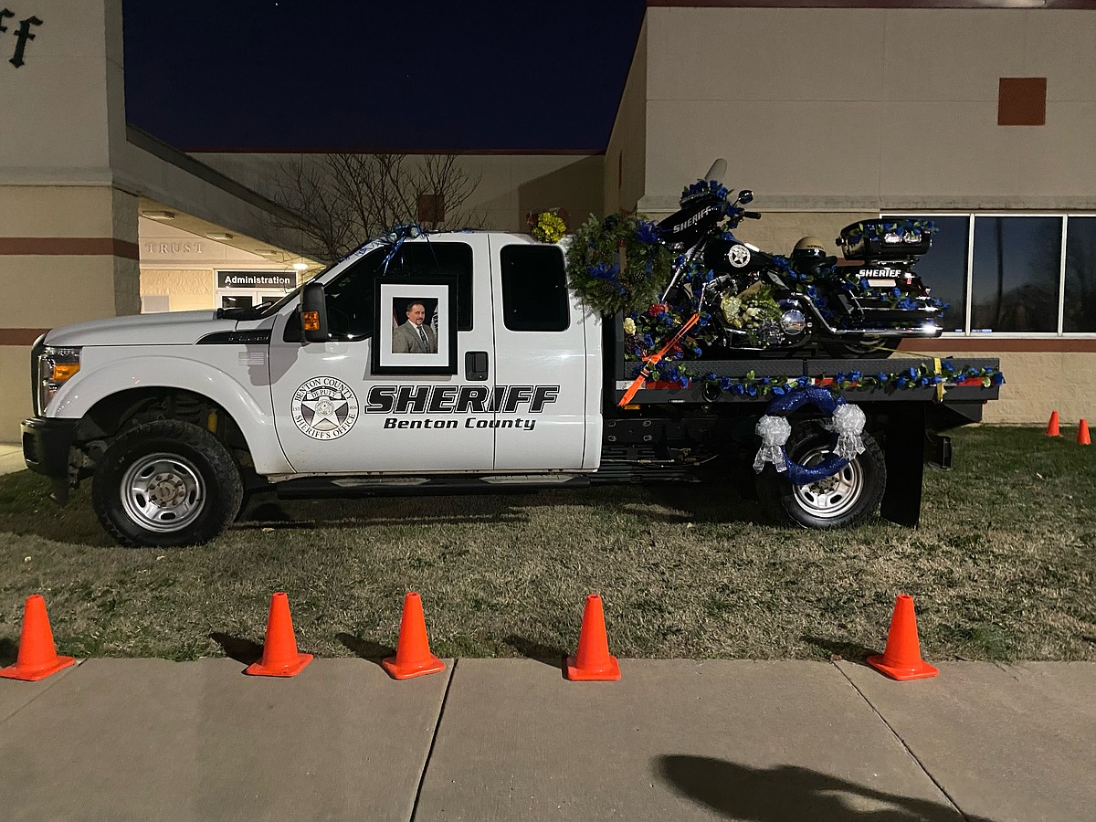 Benton County sheriff’s deputy dies while on duty in collision with ...