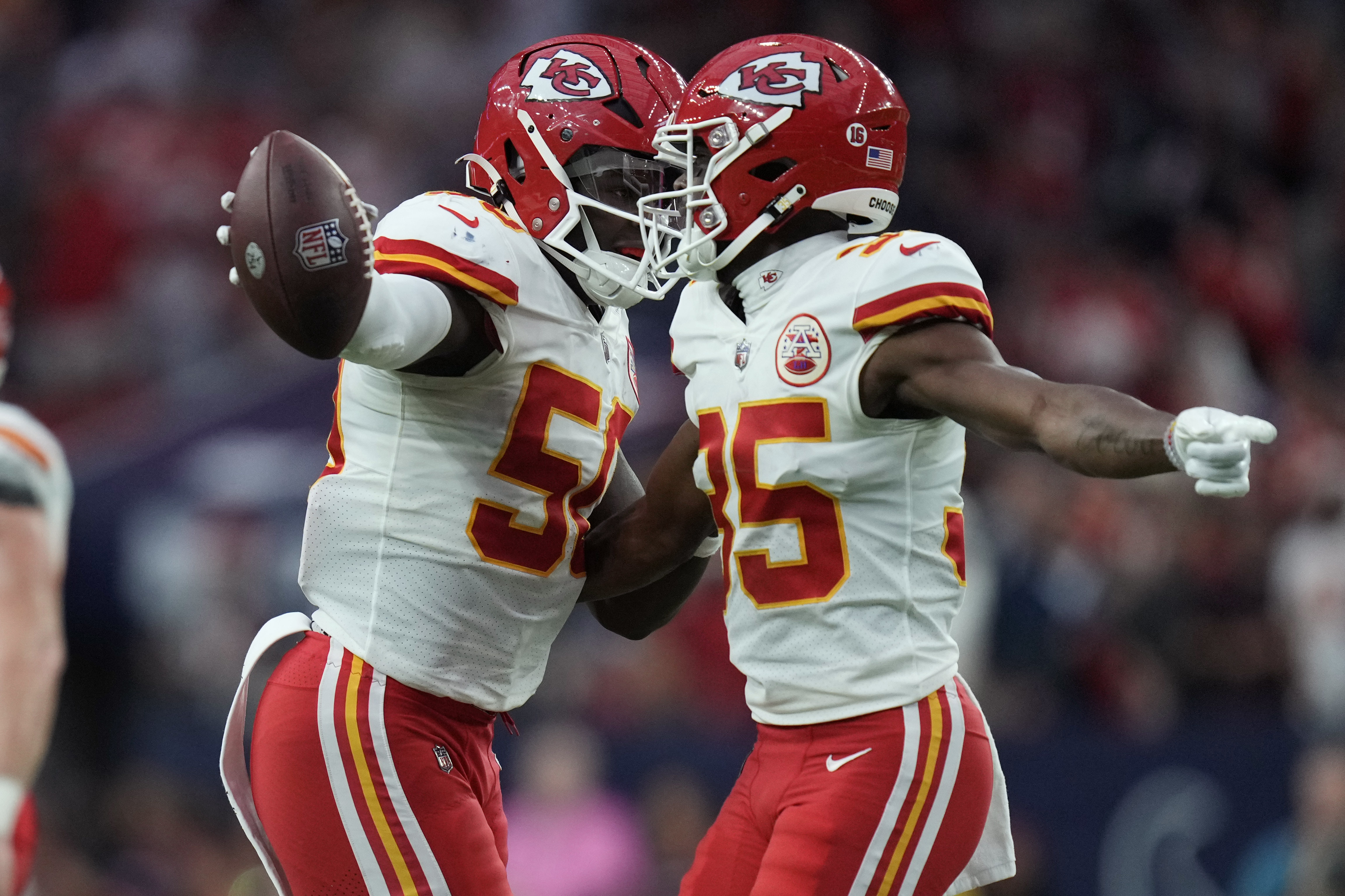 Chiefs win in OT over Texans, 30-24