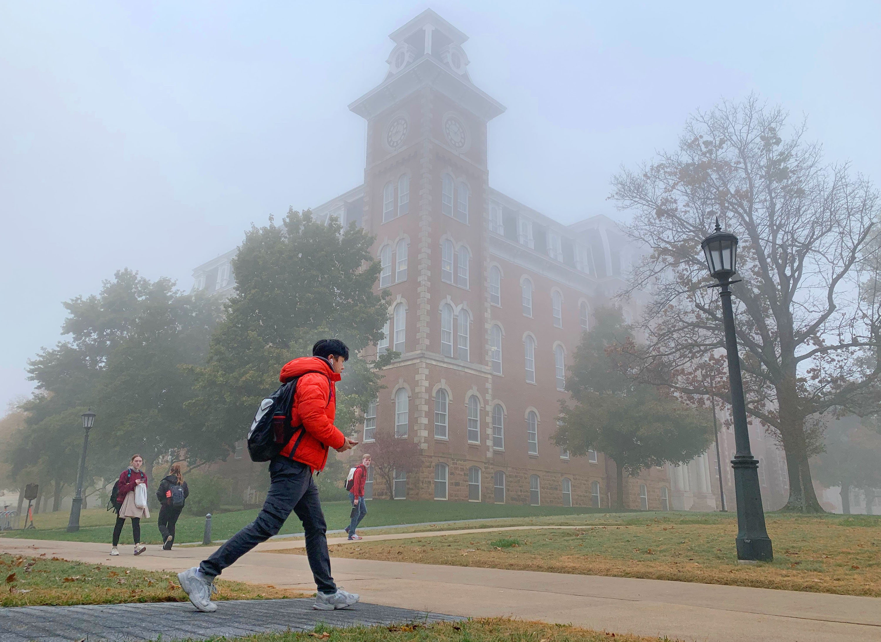 Northwest Arkansas expected to see temperatures plummet Thursday; shelters available to those in need - Vimarsana News